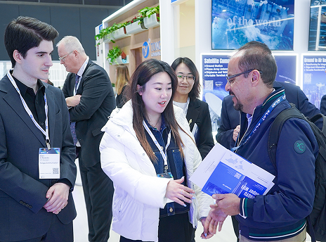 Want better signal performance? Explore our 4G/5G antenna solutions